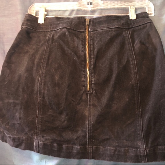 Madwell star stud jean skirt. Size 2 - Picture 7 of 10